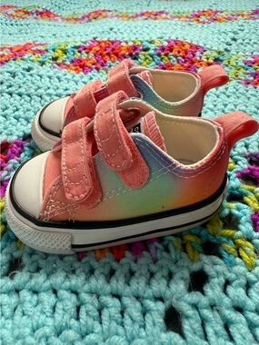 Baby Rainbow Converse